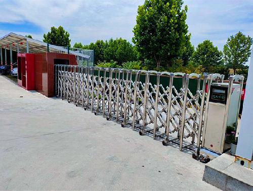 旅游景點(diǎn)電動(dòng)伸縮門(mén)案例